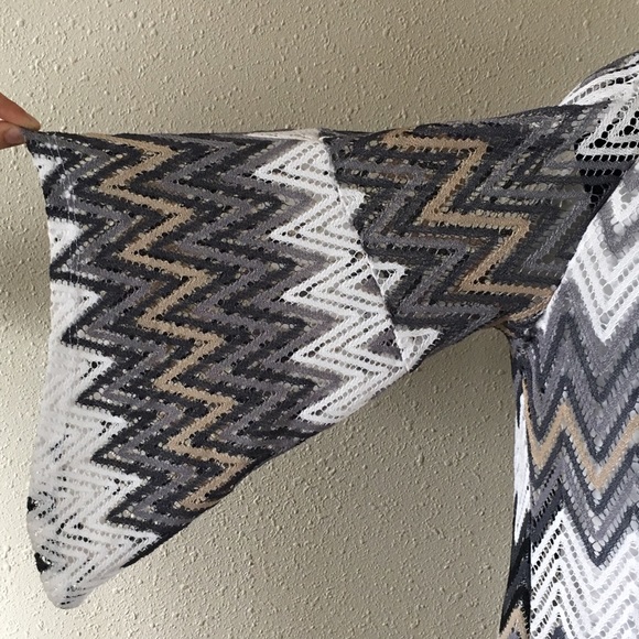 Tacera crochet blouse Chevron SZ LG - Picture 4 of 5